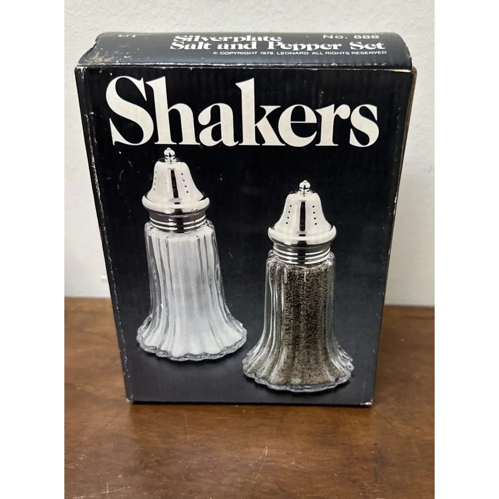 Vtg Leonard Crystal Salt and Pepper Shakers Silver plate Tops Made in Japan NEW